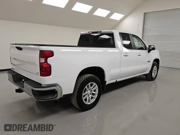2021 Chevrolet Silverado 1500 LT z VIN 1GCRWCEK8MZ137254, wystawiony jako Copart lot #86827455 z przebiegiem 107 550 mil mil oraz Czysty tytuł • Clean title. Historia ofert i sprzedaży dostępna na DreamBid. Obrazek 3.