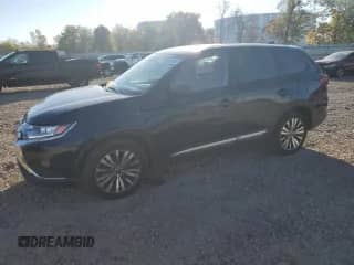 2020 Mitsubishi Outlander ES z VIN JA4AZ3A34LZ047434, wystawiony jako Copart lot #85362145 z przebiegiem 135 491 mil mil oraz Czysty tytuł • Clean title. Historia ofert i sprzedaży dostępna na DreamBid. Obrazek 1.