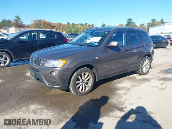 2013 BMW X3 xDrive28i z VIN 5UXWX9C54D0A09566, wystawiony jako IAAI lot #43498456 z przebiegiem 232 699 mil mil oraz . Historia ofert i sprzedaży dostępna na DreamBid. Obrazek 2.