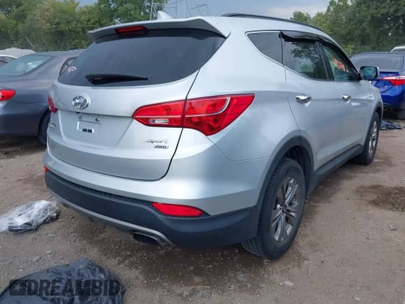 2016 Hyundai Santa Fe with VIN 5XYZUDLB1GG363394, listed as a IAAI auction lot 42957740 with 85,755 mi miles and . Bid and sale history available at DreamBid. Image 4.