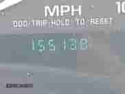 2000 Chevrolet Blazer LS z VIN 1GNCT18W6YK284227, wystawiony jako IAAI lot #42992936 z przebiegiem 155 138 mil mil oraz . Historia ofert i sprzedaży dostępna na DreamBid. Obrazek 15.