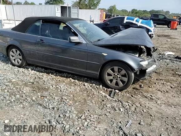 2005 BMW 3 Series 325Ci with VIN WBABW33425PL35764, listed as a Copart auction lot 80897025 with 257,289 mi miles and Salvage title. Bid and sale history available at DreamBid. Image 13.