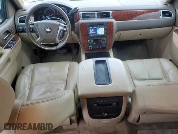 2011 Chevrolet Tahoe с VIN 1GNSKDFJ0BR260009, выставлен на аукционе Copart как лот 64610675 с пробегом 196 101 миль миль и Списание • Salvage title. История ставок и продаж доступна на DreamBid. Изображение 8.