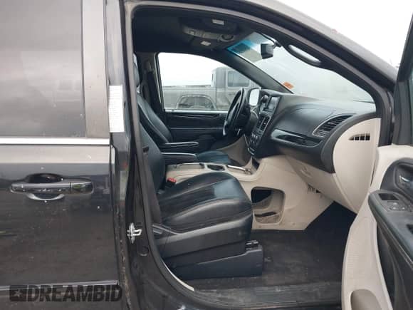 2017 Dodge Grand Caravan SXT с VIN 2C4RDGCG3HR671760, выставлен на аукционе IAAI как лот 43539245 с пробегом 153 453 миль миль и . История ставок и продаж доступна на DreamBid. Изображение 5.