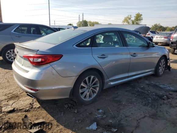 2015 Hyundai Sonata Sport с VIN 5NPE34AF1FH207273, выставлен на аукционе Copart как лот 80967185 с пробегом 142 191 миль миль и Чистый • Clean title. История ставок и продаж доступна на DreamBid. Изображение 3.