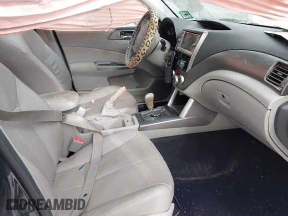 2011 Subaru Forester X Limited z VIN JF2SHAFC8BH752012, wystawiony jako IAAI lot #41613174 z przebiegiem 86 251 mil mil oraz . Historia ofert i sprzedaży dostępna na DreamBid. Obrazek 5.