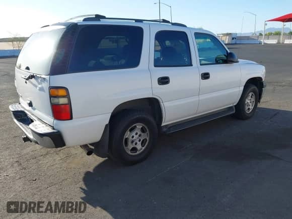 2006 Chevrolet Tahoe LS z VIN 1GNEC13V46R169248, wystawiony jako IAAI lot #42248040 z przebiegiem 194 384 mil mil oraz . Historia ofert i sprzedaży dostępna na DreamBid. Obrazek 4.