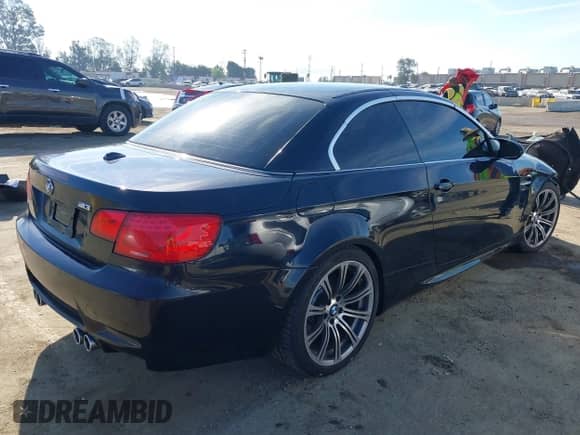 2013 BMW M3 с VIN WBSDX9C5XDE786092, выставлен на аукционе IAAI как лот 41871257 с пробегом 61 075 миль миль и . История ставок и продаж доступна на DreamBid. Изображение 4.