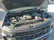 2024 Chevrolet Silverado 1500 Custom Trail Boss z VIN 3GCUDCE89RG260945, wystawiony jako Copart lot #51326915 z przebiegiem 30 768 mil mil oraz Szkoda całkowita • Salvage title. Historia ofert i sprzedaży dostępna na DreamBid. Obrazek 15.