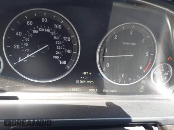 2014 BMW 5 Series 535d xDrive with VIN WBAFV3C58EDZ33744, listed as a IAAI auction lot 42590073 with 168,571 mi miles and . Bid and sale history available at DreamBid. Image 7.