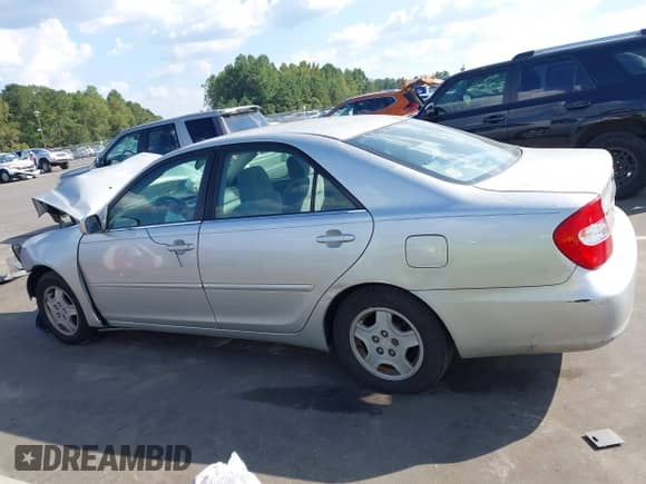 2002 Toyota Camry XLE с VIN 4T1BF32K02U523386, выставлен на аукционе IAAI как лот 43270837 с пробегом 175 022 миль миль и . История ставок и продаж доступна на DreamBid. Изображение 14.