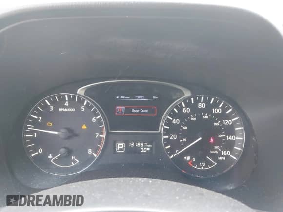 2014 Nissan Pathfinder SL with VIN 5N1AR2MM5EC727350, listed as a IAAI auction lot 43003553 with 131,867 mi miles and . Bid and sale history available at DreamBid. Image 7.