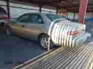 1998 Toyota Camry LE z VIN JT2BG22KXW0237675, wystawiony jako IAAI lot #43140342 z przebiegiem Nie podano mil oraz . Historia ofert i sprzedaży dostępna na DreamBid. Obrazek 3.