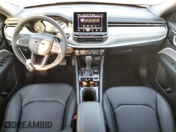 2025 Jeep Compass Limited with VIN 3C4NJDCN9ST621518, listed as a Copart auction lot 84233955 with 412 mi miles and Salvage title. Bid and sale history available at DreamBid. Image 8.