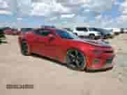 2017 Chevrolet Camaro 1SS z VIN 1G1FF1R72H0180729, wystawiony jako Copart lot #69477595 z przebiegiem 147 697 mil mil oraz Szkoda całkowita • Salvage title. Historia ofert i sprzedaży dostępna na DreamBid. Obrazek 4.