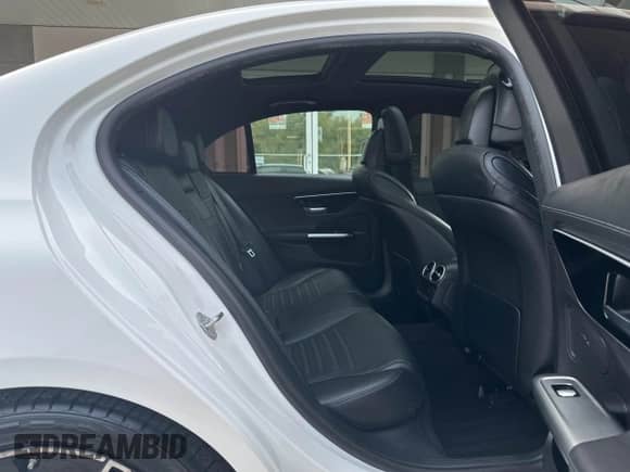 2022 Mercedes-Benz C 300 с VIN W1KAF4HB6NR066528, выставлен на аукционе IAAI как лот 42933225 с пробегом 63 322 миль миль и . История ставок и продаж доступна на DreamBid. Изображение 8.