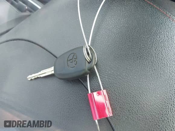 2015 Toyota Camry SE z VIN 4T1BF1FK7FU045200, wystawiony jako IAAI lot #43292496 z przebiegiem 159 958 mil mil oraz . Historia ofert i sprzedaży dostępna na DreamBid. Obrazek 11.