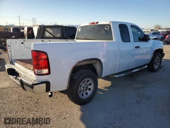 2008 GMC Sierra 1500 Work Truck z VIN 1GTEC19X98Z221753, wystawiony jako Copart lot #43837275 z przebiegiem 80 147 mil mil oraz Szkoda całkowita • Salvage title. Historia ofert i sprzedaży dostępna na DreamBid. Obrazek 3.