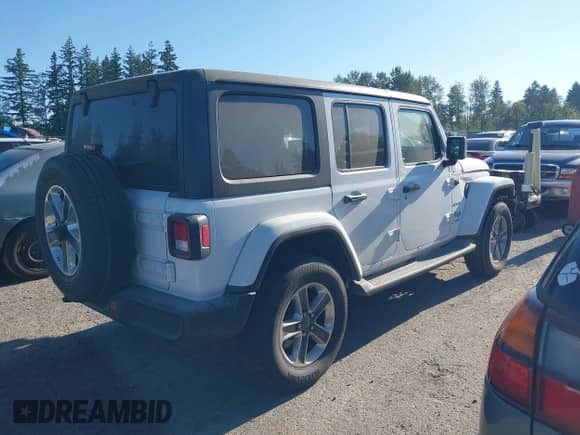 2021 Jeep Wrangler Unlimited Sahara High Altitude с VIN 1C4HJXEN5MW592575, выставлен на аукционе IAAI как лот 42843252 с пробегом 50 142 миль миль и . История ставок и продаж доступна на DreamBid. Изображение 4.