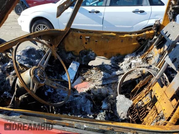 1975 Chevrolet Corvette с VIN 1Z37J5S424527, выставлен на аукционе Copart как лот 76979434 с пробегом Не указан миль и На запчасти • Non repairable. История ставок и продаж доступна на DreamBid. Изображение 7.