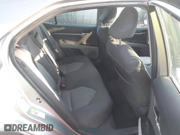 2019 Toyota Camry SE z VIN 4T1B11HK2KU693548, wystawiony jako IAAI lot #43352154 z przebiegiem 64 472 mil mil oraz . Historia ofert i sprzedaży dostępna na DreamBid. Obrazek 8.