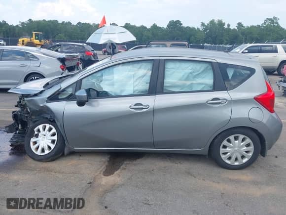 2015 Nissan Note SV z VIN 3N1CE2CPXFL351483, wystawiony jako IAAI lot #42667911 z przebiegiem 48 405 mil mil oraz . Historia ofert i sprzedaży dostępna na DreamBid. Obrazek 15.