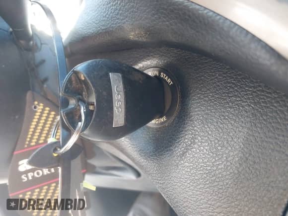 2014 Jeep Cherokee Latitude with VIN 1C4PJMCS5EW294855, listed as a IAAI auction lot 43501954 with 212,720 mi miles and . Bid and sale history available at DreamBid. Image 11.