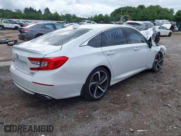 2019 Honda Accord Sport with VIN 1HGCV2F37KA032499, listed as a IAAI auction lot 43037885 with 89,763 mi miles and . Bid and sale history available at DreamBid. Image 4.