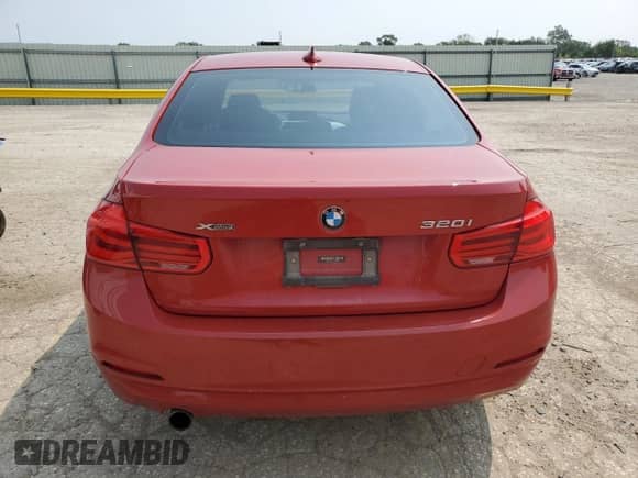 2016 BMW 3 Series 320i xDrive с VIN WBA8A3C57GK690009, выставлен на аукционе Copart как лот 71283375 с пробегом 117 504 миль миль и Списание • Salvage title. История ставок и продаж доступна на DreamBid. Изображение 6.