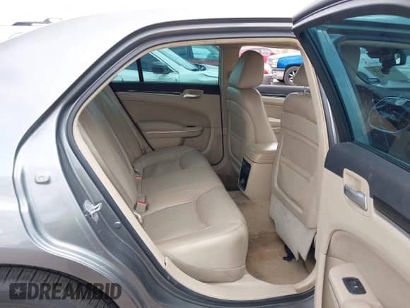 2012 Chrysler 300 Limited с VIN 2C3CCAHG8CH169702, выставлен на аукционе IAAI как лот 42635020 с пробегом 201 865 миль миль и . История ставок и продаж доступна на DreamBid. Изображение 8.