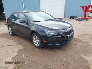 2014 Chevrolet Cruze 1LT с VIN 1G1PC5SB6E7351634, выставлен на аукционе IAAI как лот 43114165 с пробегом 111 804 миль миль и . История ставок и продаж доступна на DreamBid. Изображение 1.