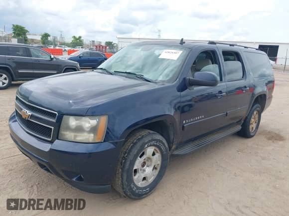 2007 Chevrolet Suburban LT with VIN 1GNFK16397R262365, listed as a IAAI auction lot 42824307 with 188,043 mi miles and . Bid and sale history available at DreamBid. Image 2.