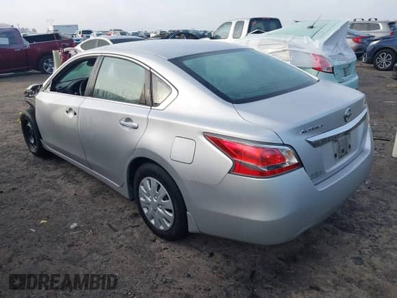 2015 Nissan Altima S z VIN 1N4AL3AP8FC178955, wystawiony jako IAAI lot #41870888 z przebiegiem 196 676 mil mil oraz . Historia ofert i sprzedaży dostępna na DreamBid. Obrazek 3.