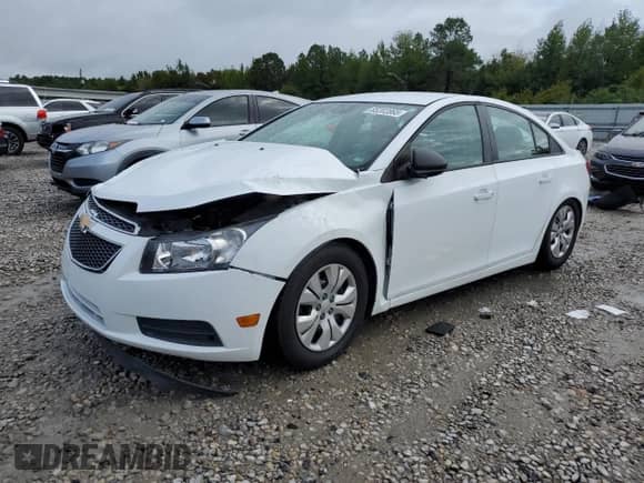 2014 Chevrolet Cruze LS with VIN 1G1PA5SH6E7154800, listed as a Copart auction lot 85202865 with 117,279 mi miles and Salvage title. Bid and sale history available at DreamBid. Image 1.