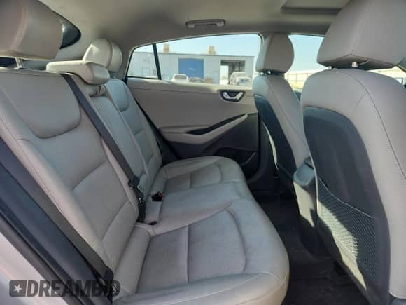 2017 Hyundai Ioniq Limited с VIN KMHC85LC4HU035746, выставлен на аукционе Copart как лот 71529175 с пробегом 73 111 миль миль и Списание • Salvage title. История ставок и продаж доступна на DreamBid. Изображение 10.