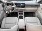 2025 Hyundai Kona Limited с VIN KM8HE3A32SU203784, выставлен на аукционе Copart как лот 60232745 с пробегом 4 214 миль миль и Чистый • Clean title. История ставок и продаж доступна на DreamBid. Изображение 8.