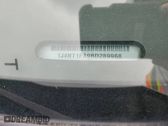 2011 Jeep Compass z VIN 1J4NT1FA9BD289968, wystawiony jako Copart lot #68313965 z przebiegiem 152 935 mil mil oraz Szkoda całkowita • Salvage title. Historia ofert i sprzedaży dostępna na DreamBid. Obrazek 13.