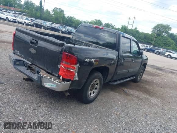 2007 Chevrolet Silverado 1500 LS с VIN 2GCEK13C271652287, выставлен на аукционе IAAI как лот 42392765 с пробегом 203 899 миль миль и . История ставок и продаж доступна на DreamBid. Изображение 4.