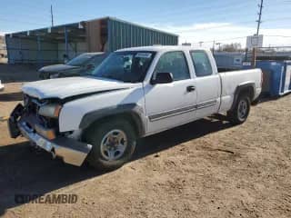 2004 Chevrolet Silverado 1500 with VIN 2GCEC19V841264613, listed as a Copart auction lot 86664284 with 208,124 mi miles and Salvage title. Bid and sale history available at DreamBid. Image 1.