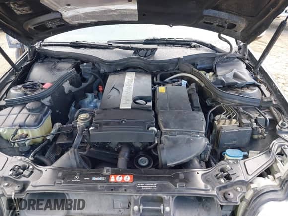 2005 Mercedes-Benz C 230 Kompressor z VIN WDBRF40J15F611535, wystawiony jako IAAI lot #43260919 z przebiegiem 142 192 mil mil oraz . Historia ofert i sprzedaży dostępna na DreamBid. Obrazek 10.