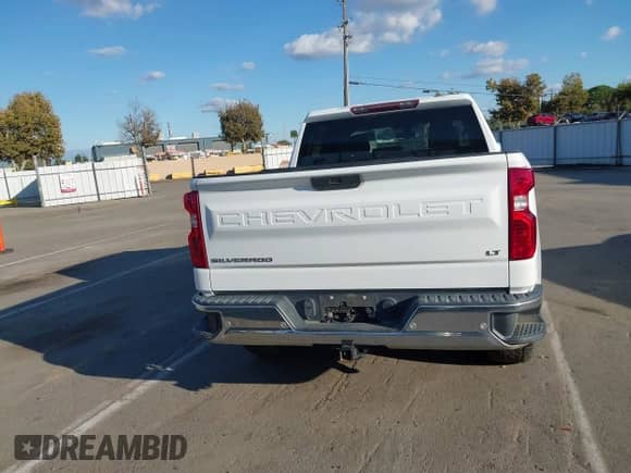 2020 Chevrolet Silverado 1500 LT z VIN 3GCPYDEKXLG253223, wystawiony jako IAAI lot #43412980 z przebiegiem 109 230 mil mil oraz . Historia ofert i sprzedaży dostępna na DreamBid. Obrazek 16.