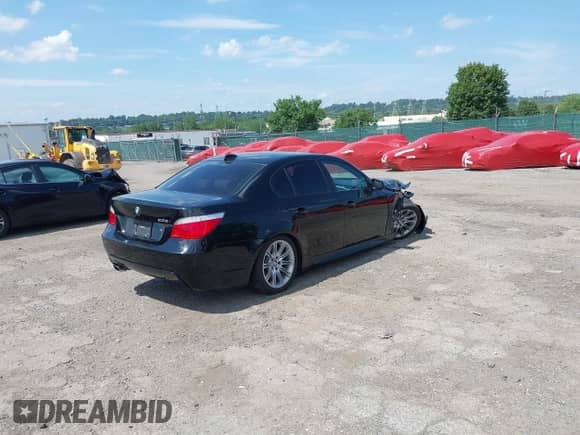 2010 BMW 5 Series 535i с VIN WBANW1C55AC166688, выставлен на аукционе IAAI как лот 42687741 с пробегом 62 090 миль миль и . История ставок и продаж доступна на DreamBid. Изображение 4.