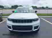 2023 Jeep Grand Cherokee Laredo z VIN 1C4RJJAG4P8790548, wystawiony jako IAAI lot #42763270 z przebiegiem 21 252 mil mil oraz . Historia ofert i sprzedaży dostępna na DreamBid. Obrazek 11.