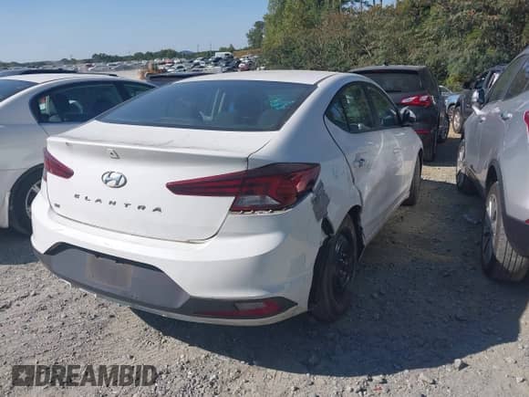 2020 Hyundai Elantra SE with VIN 5NPD74LF5LH581586, listed as a IAAI auction lot 43180118 with 78,268 mi miles and . Bid and sale history available at DreamBid. Image 4.