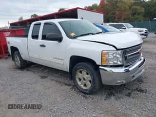 2013 Chevrolet Silverado 1500 LT с VIN 1GCRKSE74DZ138905, выставлен на аукционе IAAI как лот 43217650 с пробегом 143 953 миль миль и . История ставок и продаж доступна на DreamBid. Изображение 1.