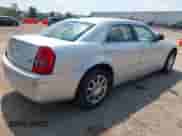 2010 Chrysler 300 Touring Signature с VIN 2C3CK5CV1AH218753, выставлен на аукционе IAAI как лот 42998305 с пробегом 83 956 миль миль и . История ставок и продаж доступна на DreamBid. Изображение 4.