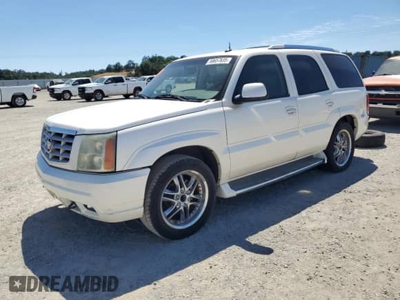 2004 Cadillac Escalade with VIN 1GYEC63T94R142929, listed as a Copart auction lot 58657835 with 147,193 mi miles and Clean title. Bid and sale history available at DreamBid. Image 1.