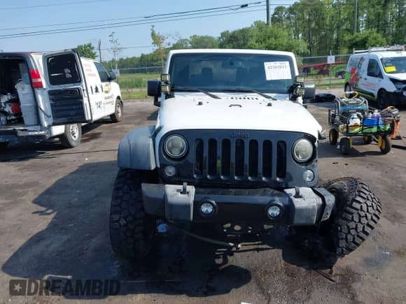 2015 Jeep Wrangler Sport with VIN 1C4AJWAG9FL747006, listed as a IAAI auction lot 42303813 with 110,194 mi miles and . Bid and sale history available at DreamBid. Image 13.