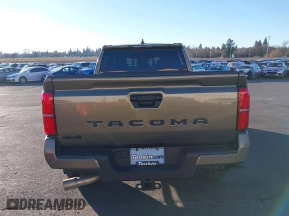 2024 Toyota Tacoma SR5 with VIN 3TMLB5JN6RM048448, listed as a IAAI auction lot 41005722 with 1,562 mi miles and . Bid and sale history available at DreamBid. Image 17.