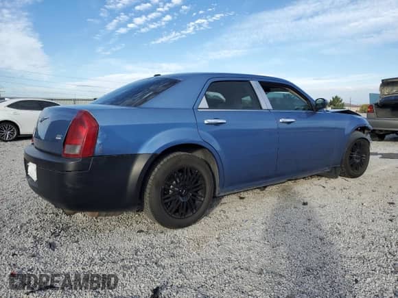 2007 Chrysler 300 Touring с VIN 2C3KA53G37H675752, выставлен на аукционе Copart как лот 71643185 с пробегом 177 585 миль миль и Списание • Salvage title. История ставок и продаж доступна на DreamBid. Изображение 3.